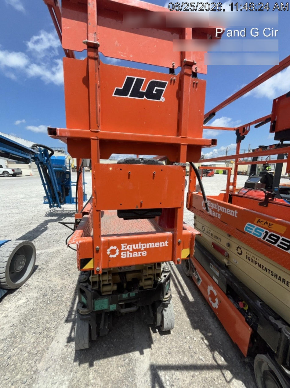 2023 JLG ES1932