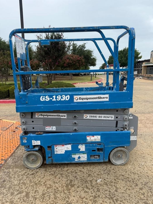 2019 Genie GS-1930 Fixed Rails with Chain Entry