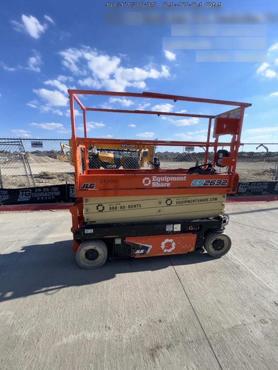2022 JLG ES2632