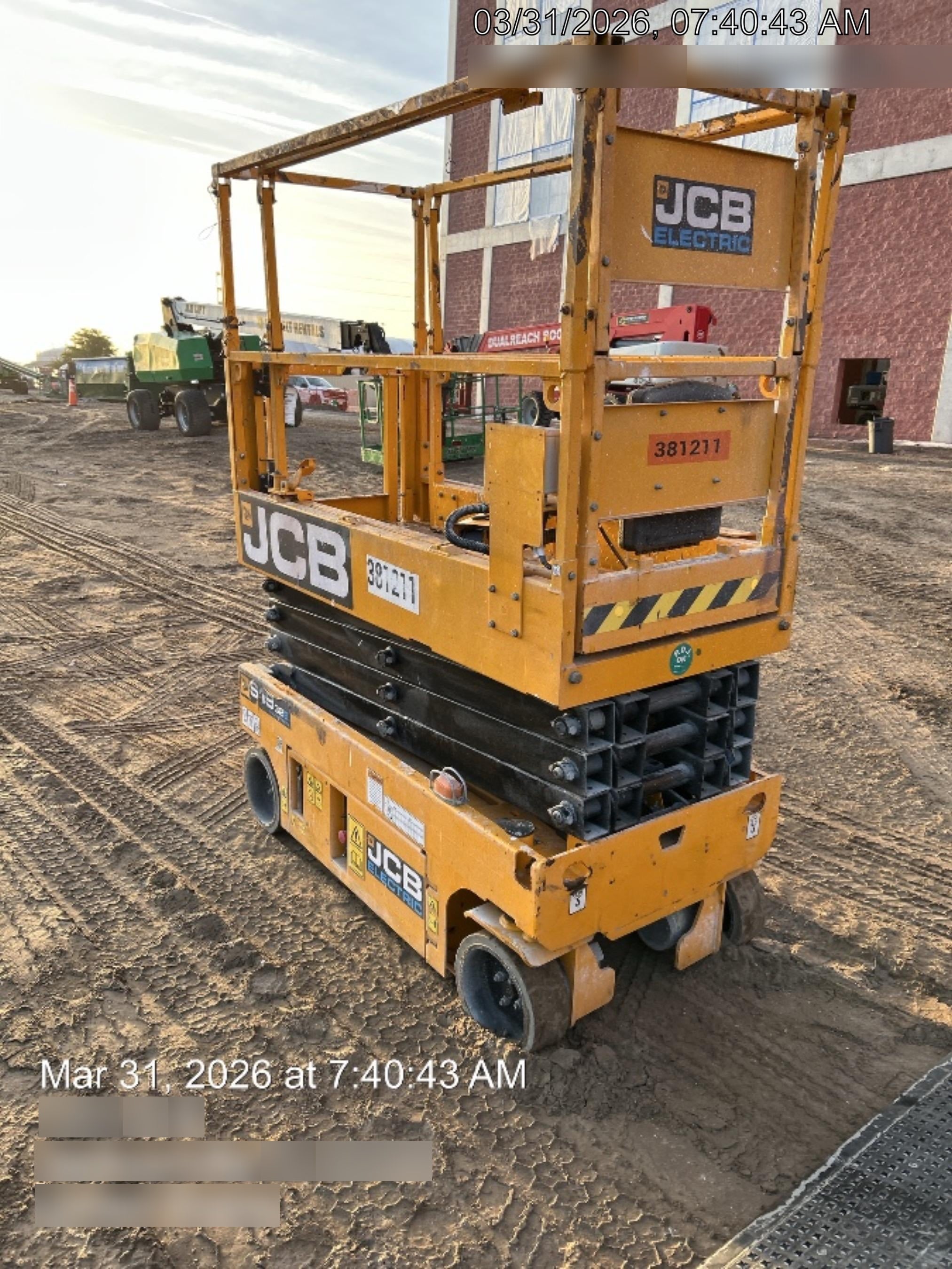 2024 JCB S1932E