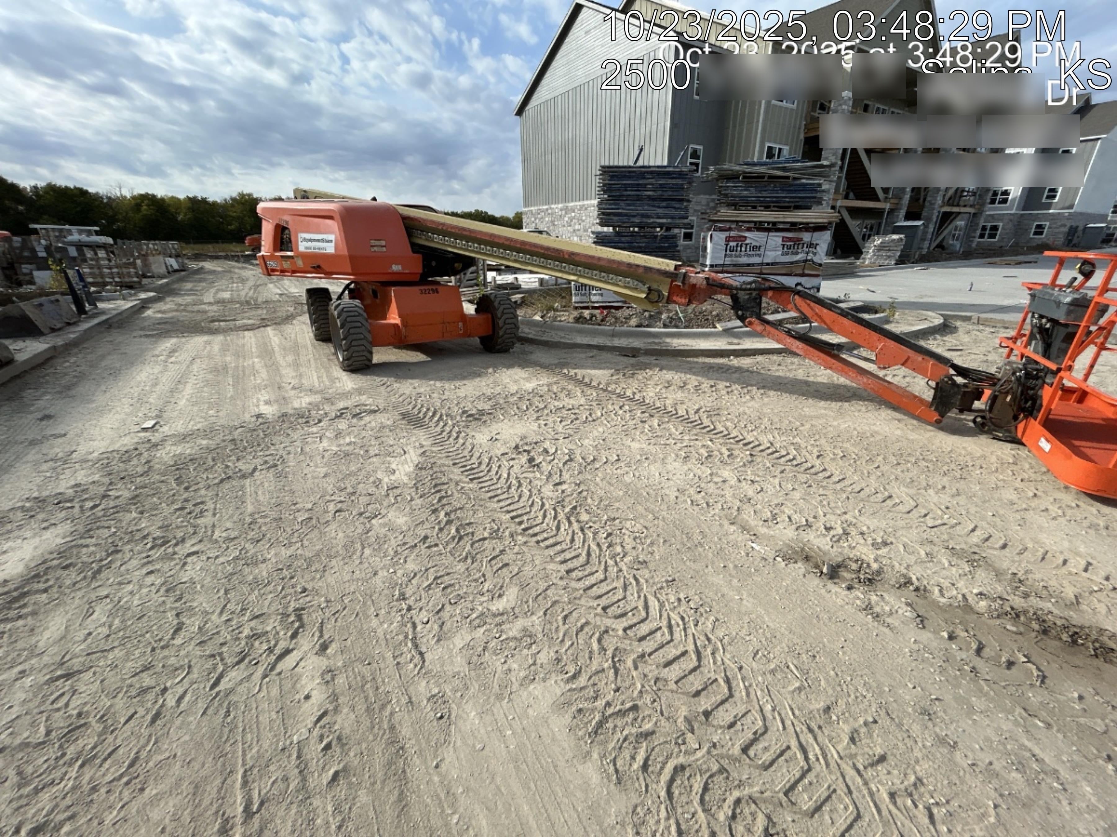 2019 JLG 660SJ