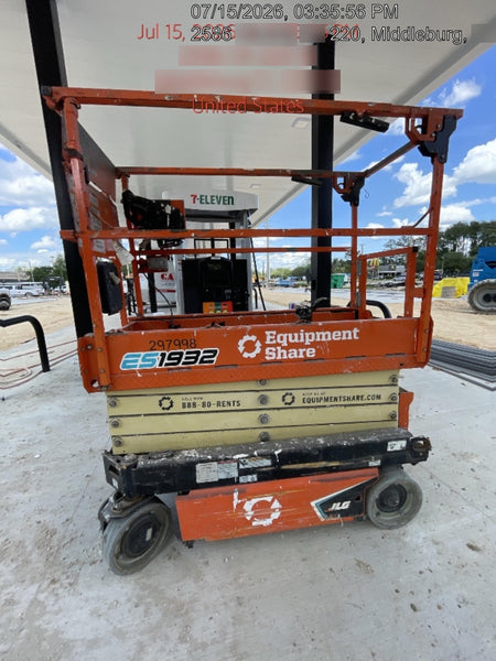 2023 JLG ES1932