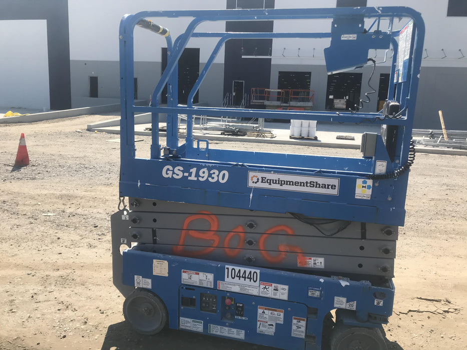 2020 Genie GS-1930 Fixed rails with chain entry gate - Pre A92.20