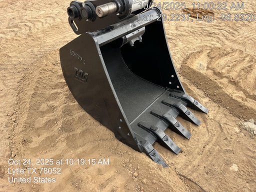 2025 TAKEUCHI 24" Bucket Takeuchi