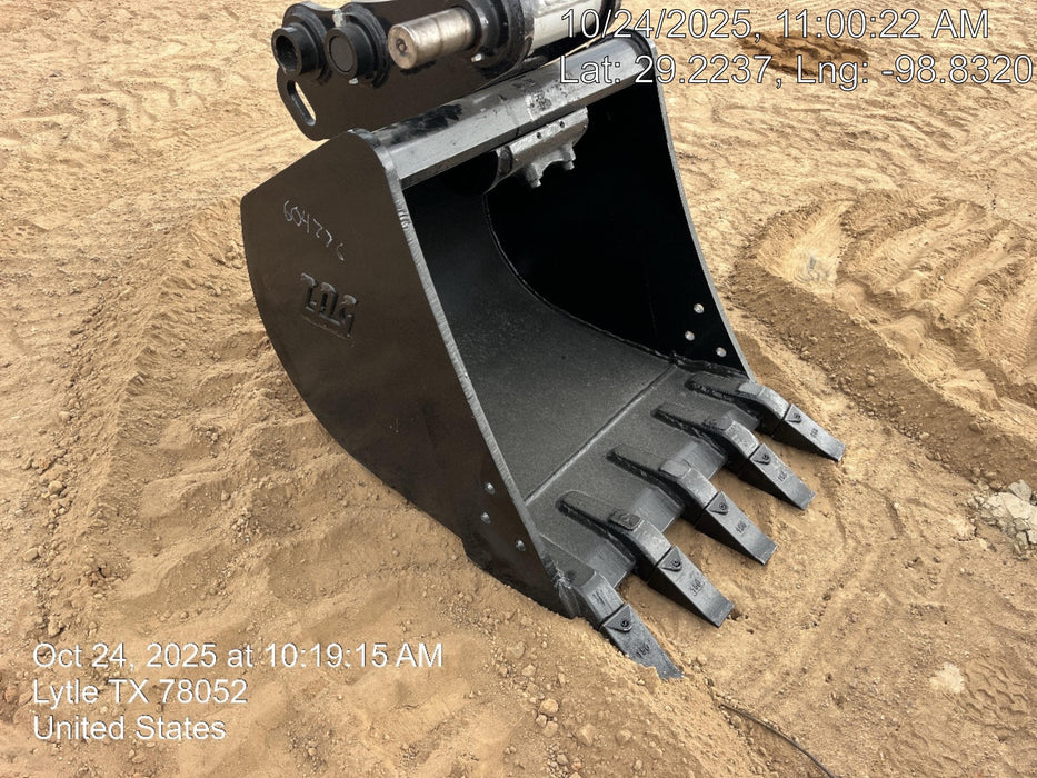 2025 TAKEUCHI 24" Bucket Takeuchi