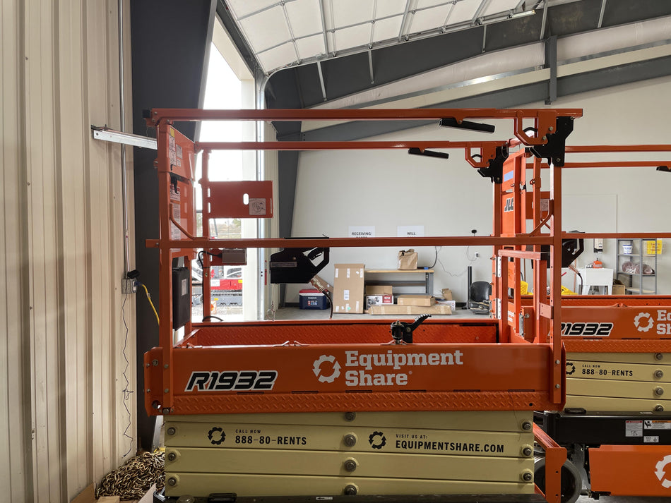 2022 JLG R1932