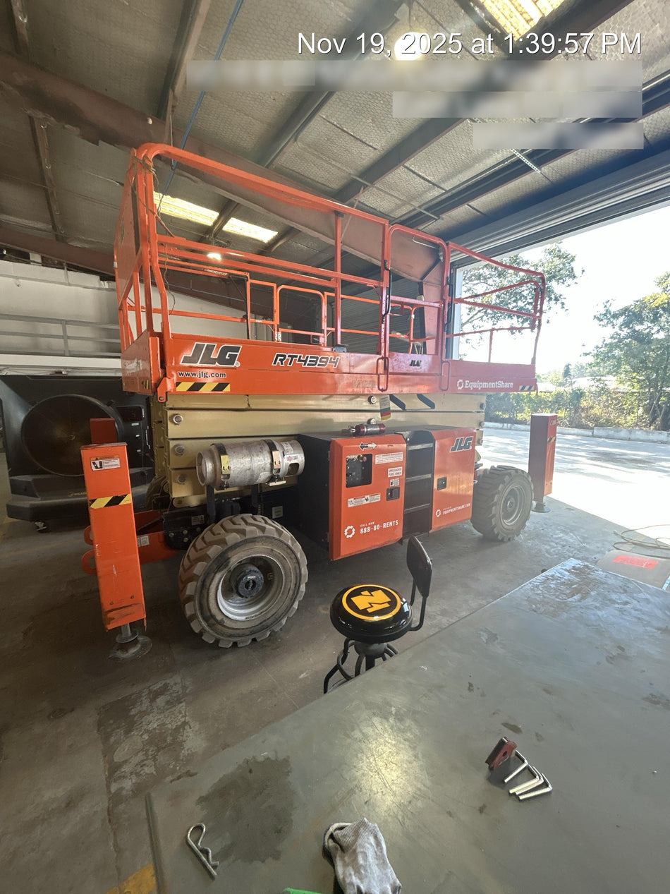 2024 JLG RT4394