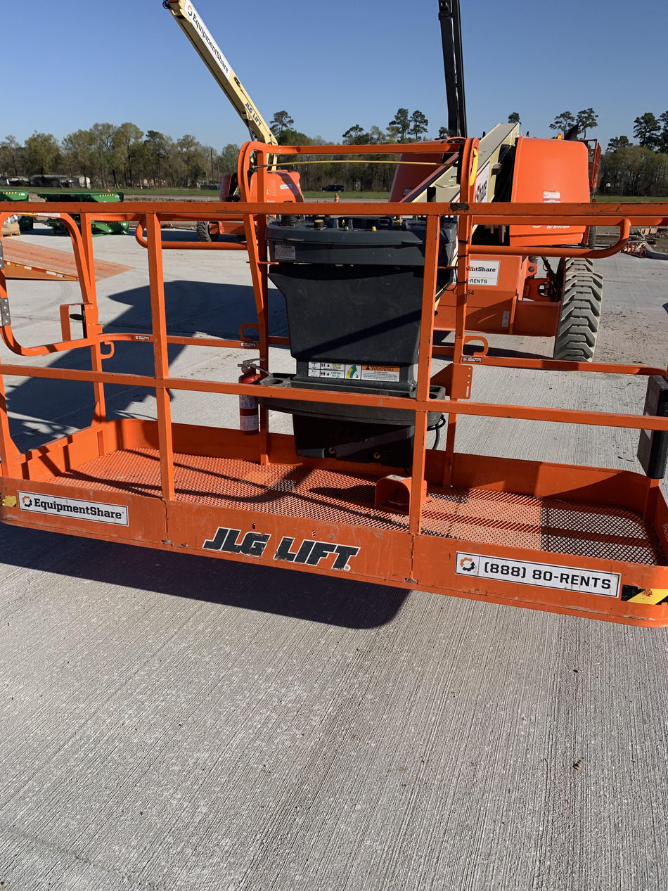 2021 JLG 600S