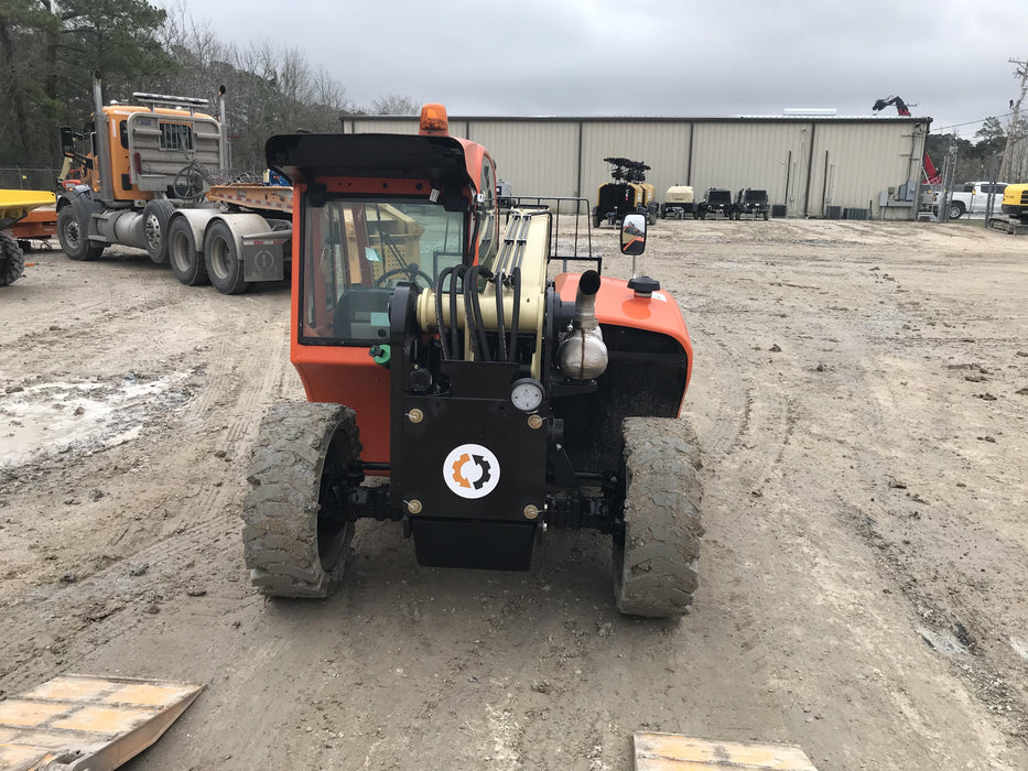 2020 JLG G5-18A Cab/Heat/Air, NM Solid Tires, Beacon w/48" Carriage, 48" Pallet Forks