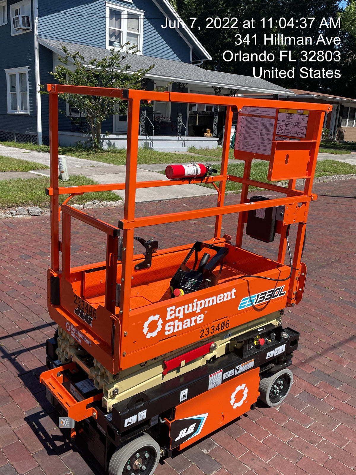 2022 JLG ES1330L