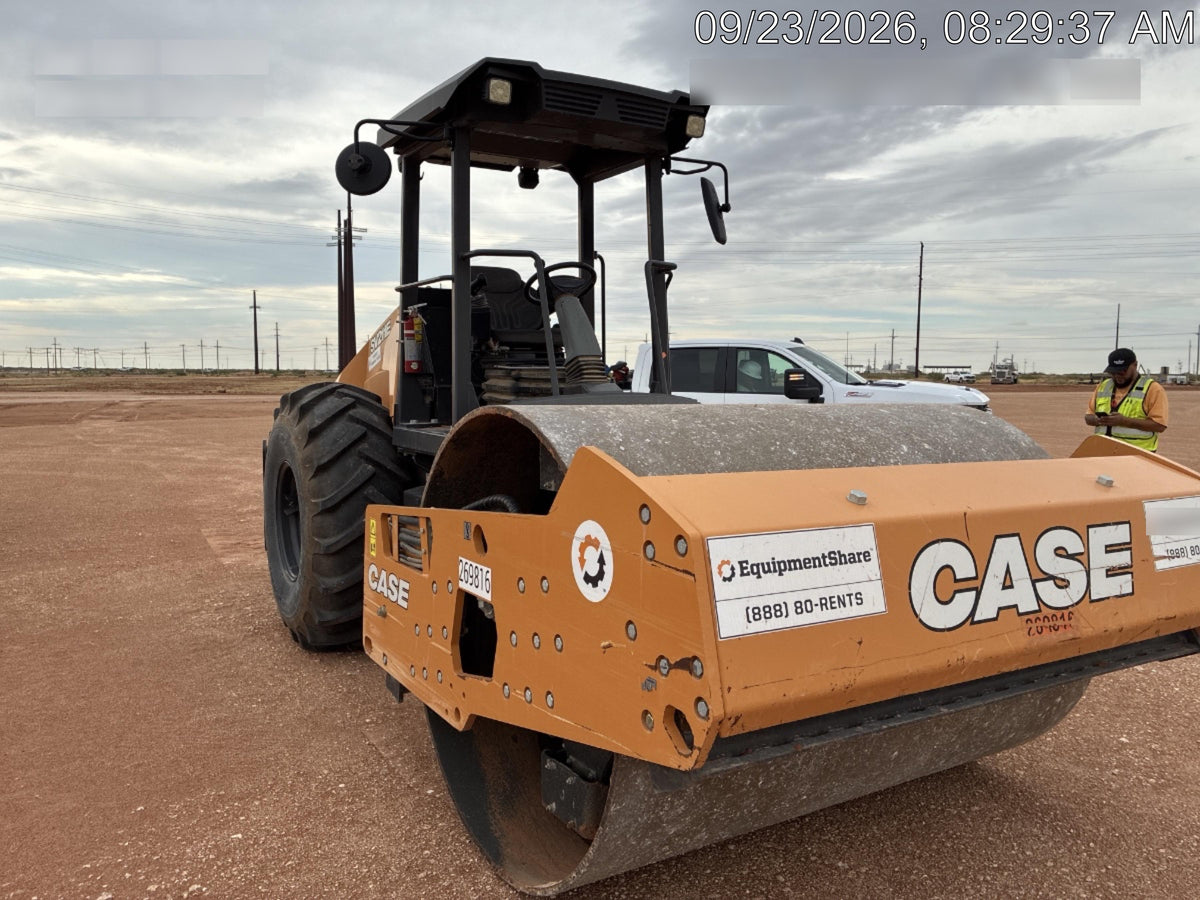 2023 CASE SV211E