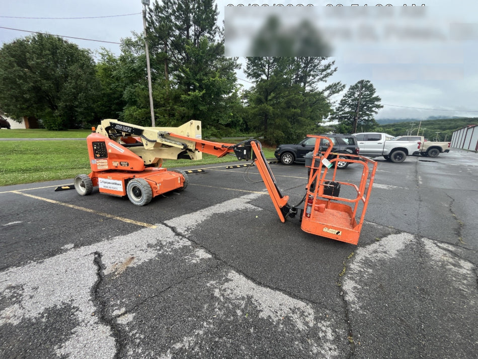 2019 JLG E400AJPN