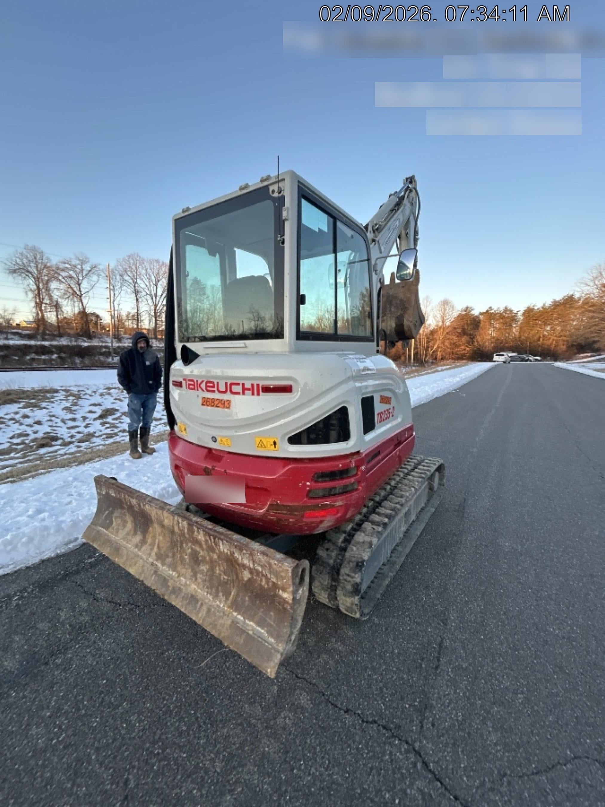 2022 TAKEUCHI TB235-2CR
