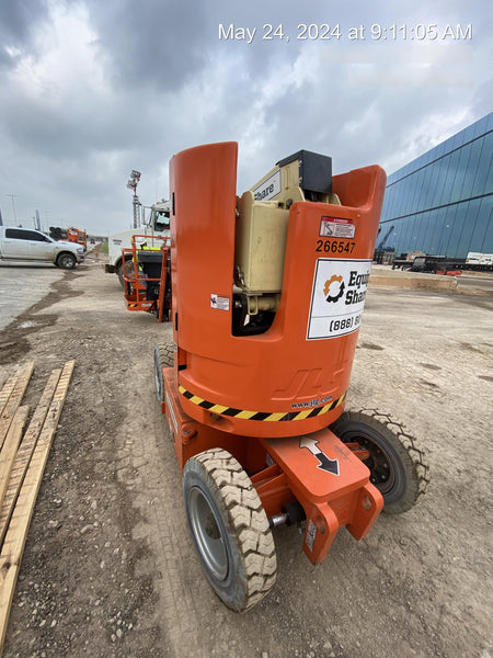 2022 JLG E300AJP