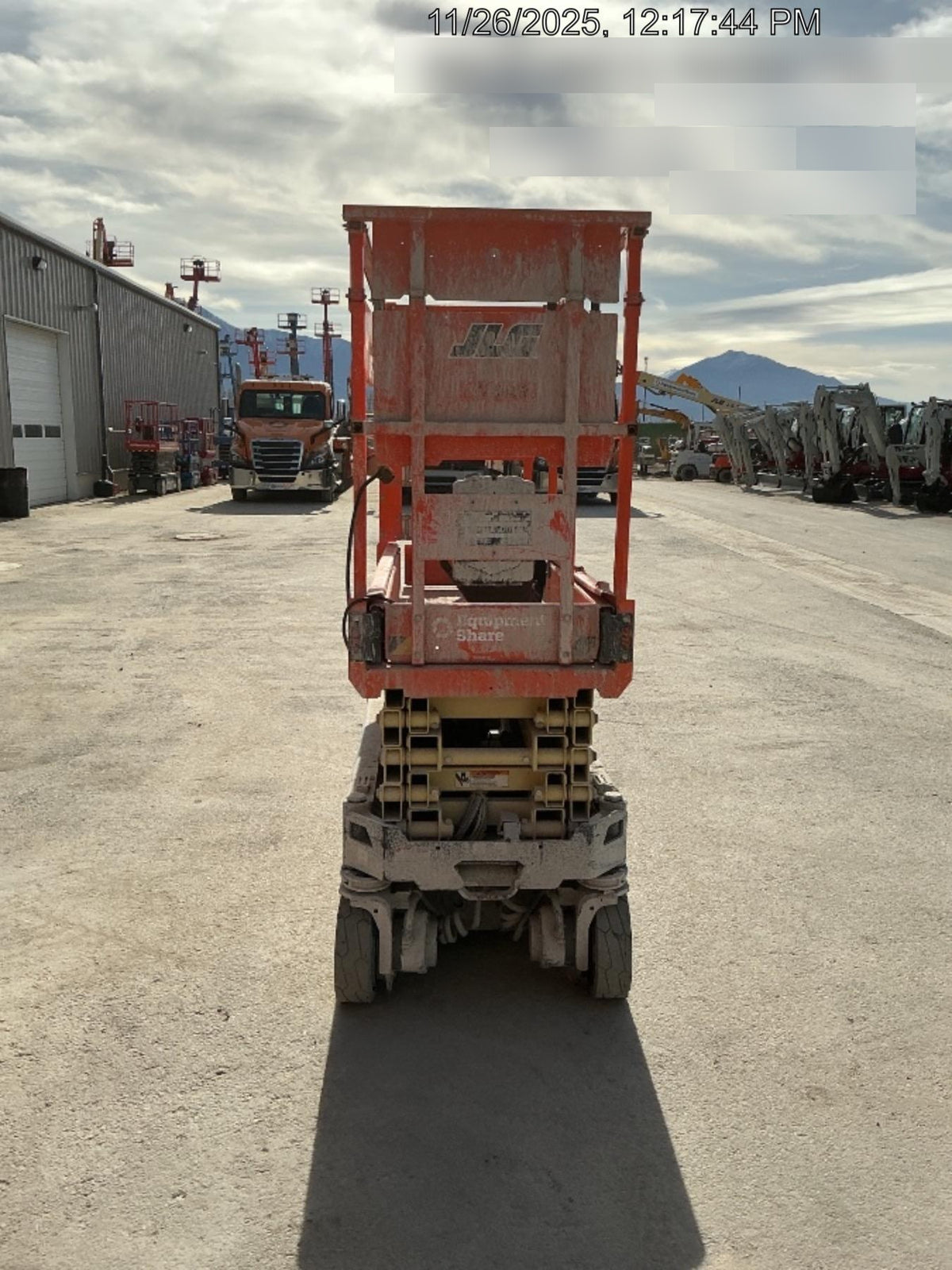 2022 JLG ES1932