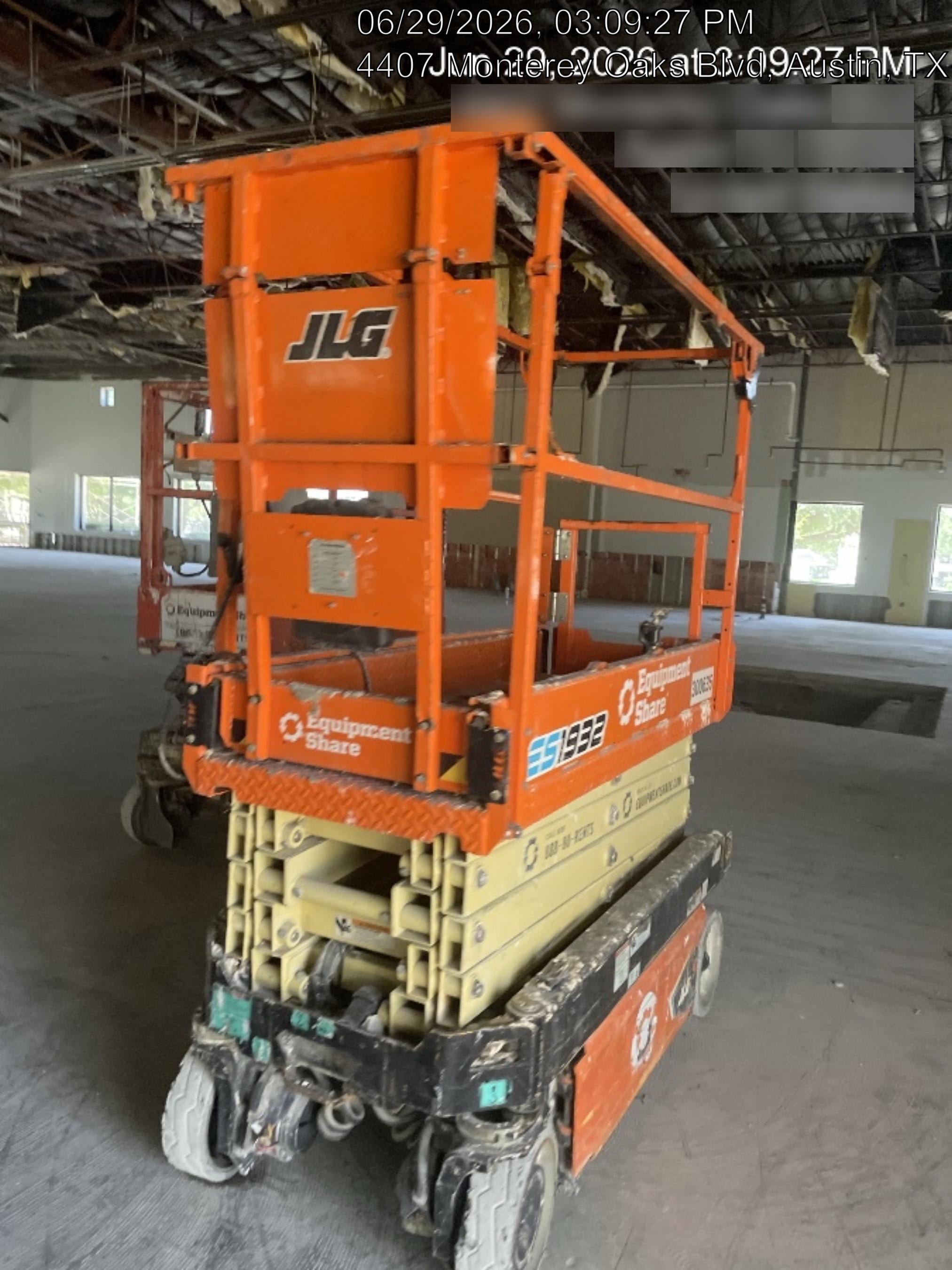 2023 JLG ES1932