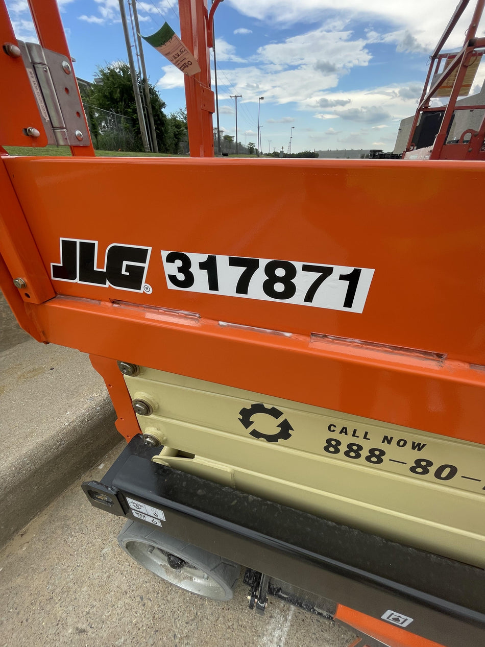 2023 JLG ES2632