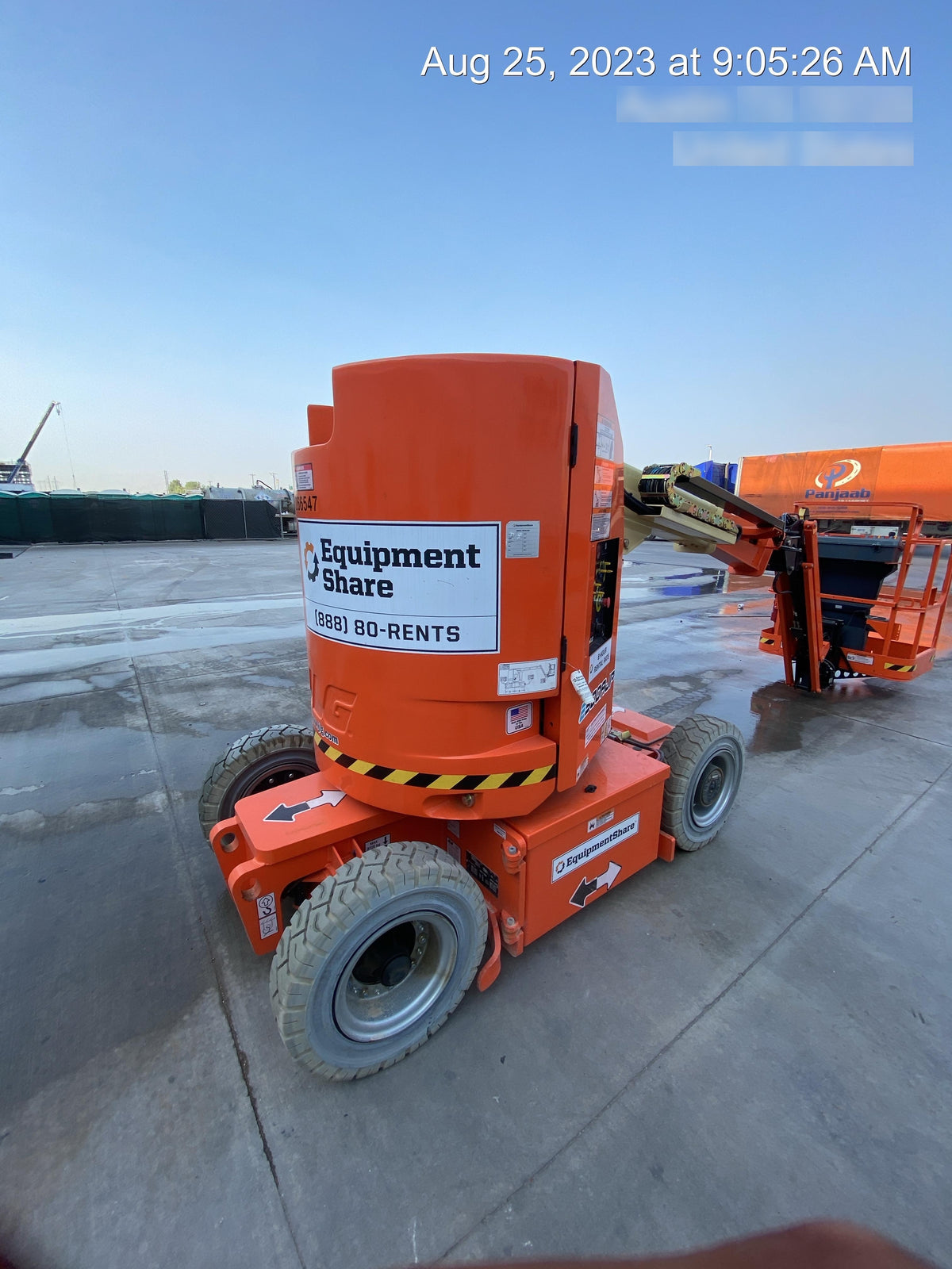 2022 JLG E300AJP