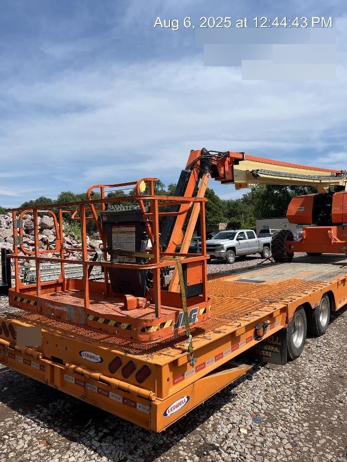 2022 JLG 860SJ