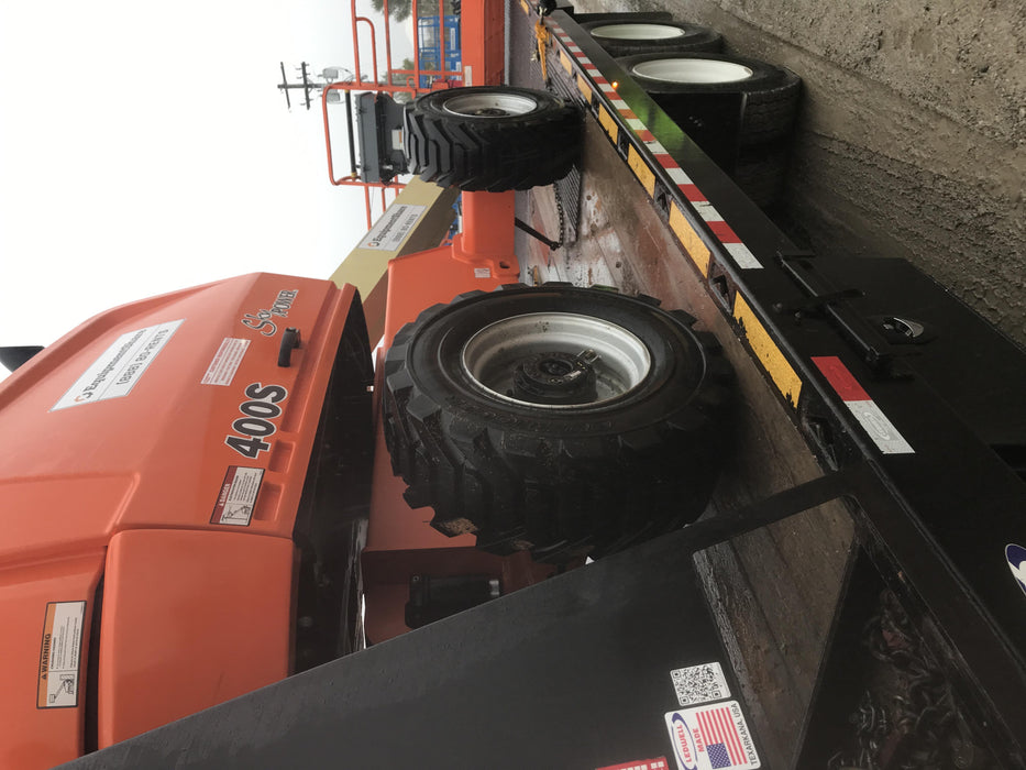 2019 JLG 400S