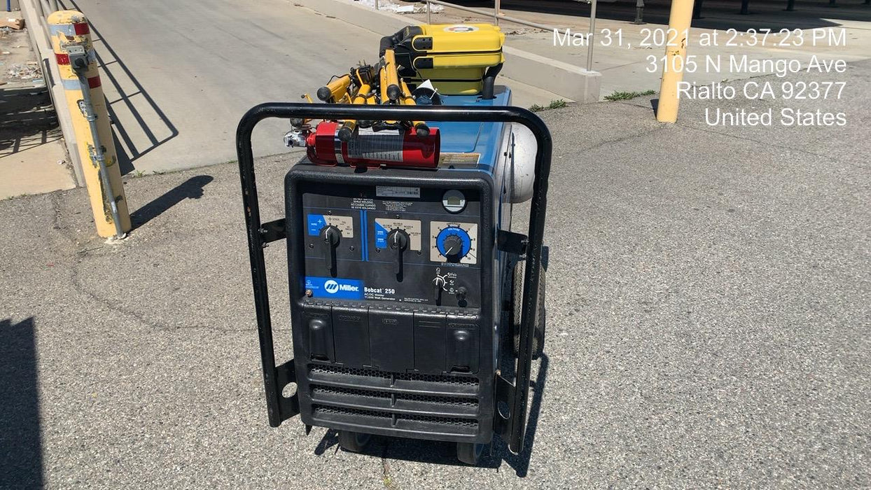 2019 Miller Electric BOBCAT 250 Standard w/Running Gear, Bracket, Hose