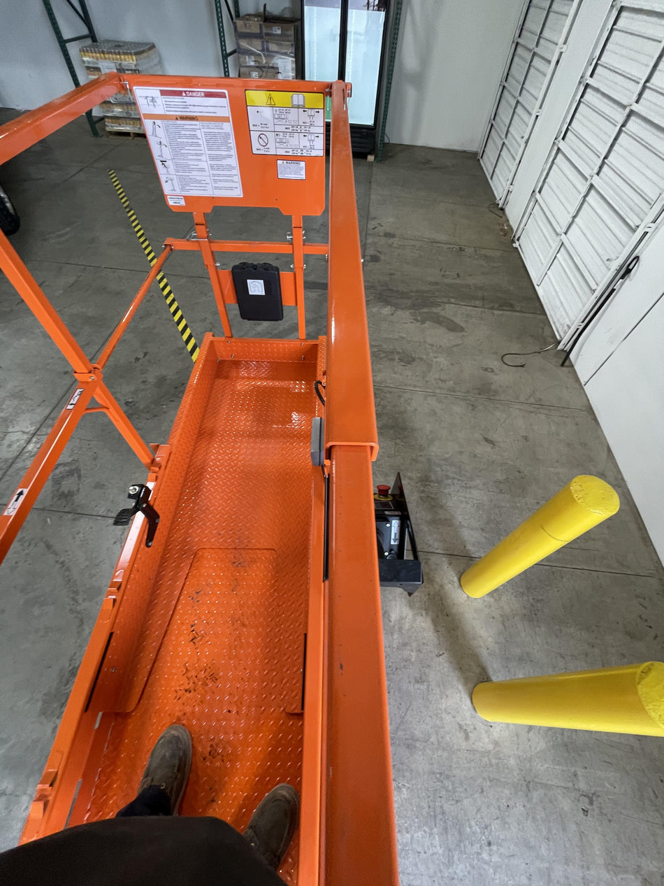 2022 JLG R1932