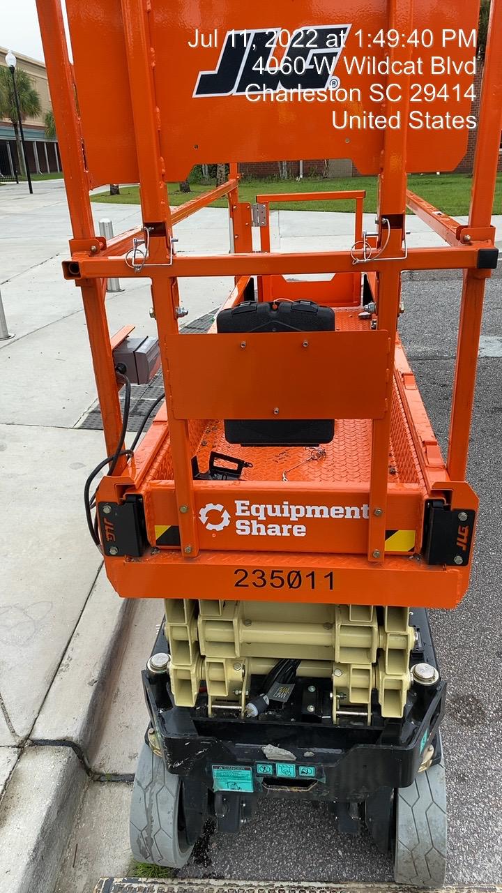 2022 JLG ES2632