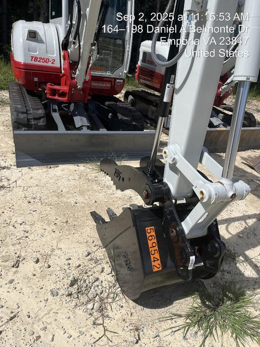 2025 TAKEUCHI 24" Bucket Takeuchi