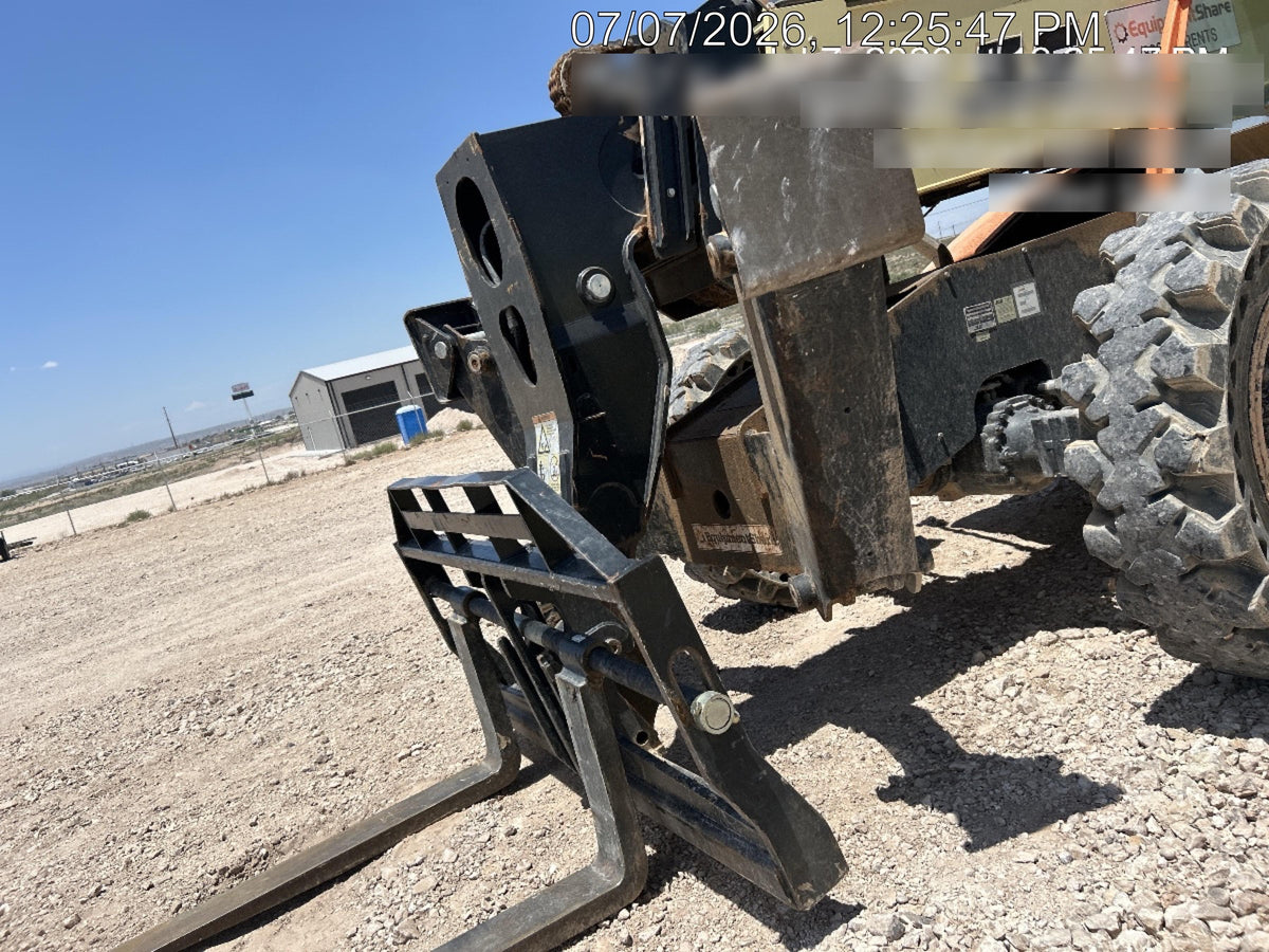 2019 JLG 1255
