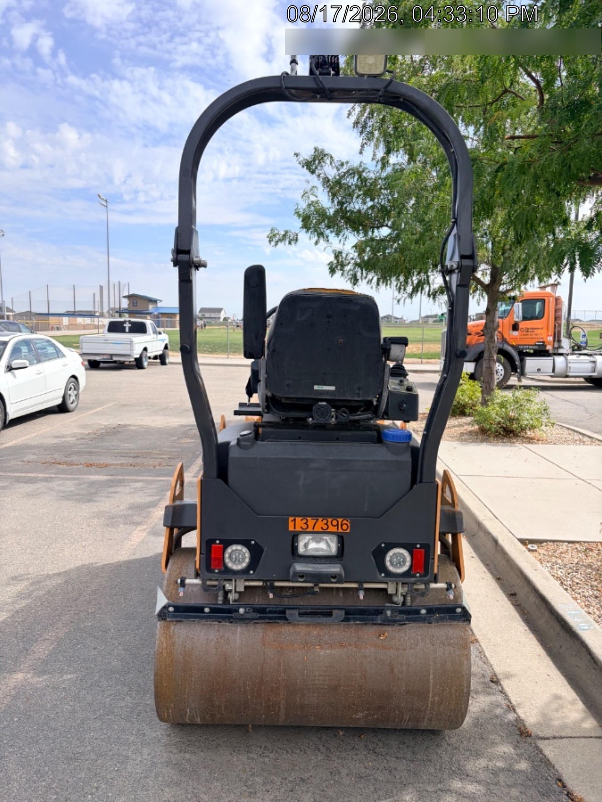 2021 CASE DV26E