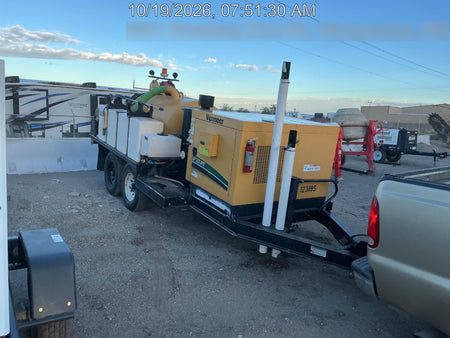 2021 Vac-Tron LP573XDT 500 Gallon Debris Tank w/ Hydraulic Tilt, two (2) 100 Gallon Water Tanks, Low Profile Torsion Axles (12,000 GVWR)