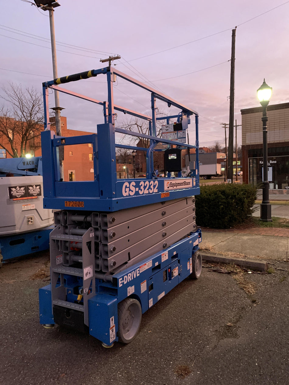 2021 GENIE GS-3232
