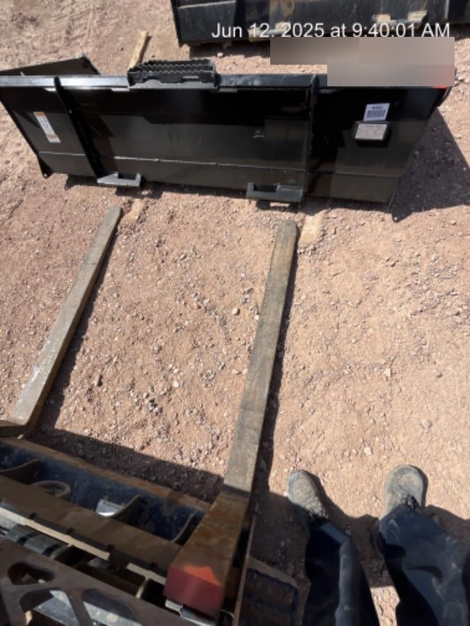 2021 PALADIN 48" Pallet Forks - Paladin