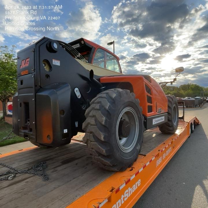 2023 JLG 1732