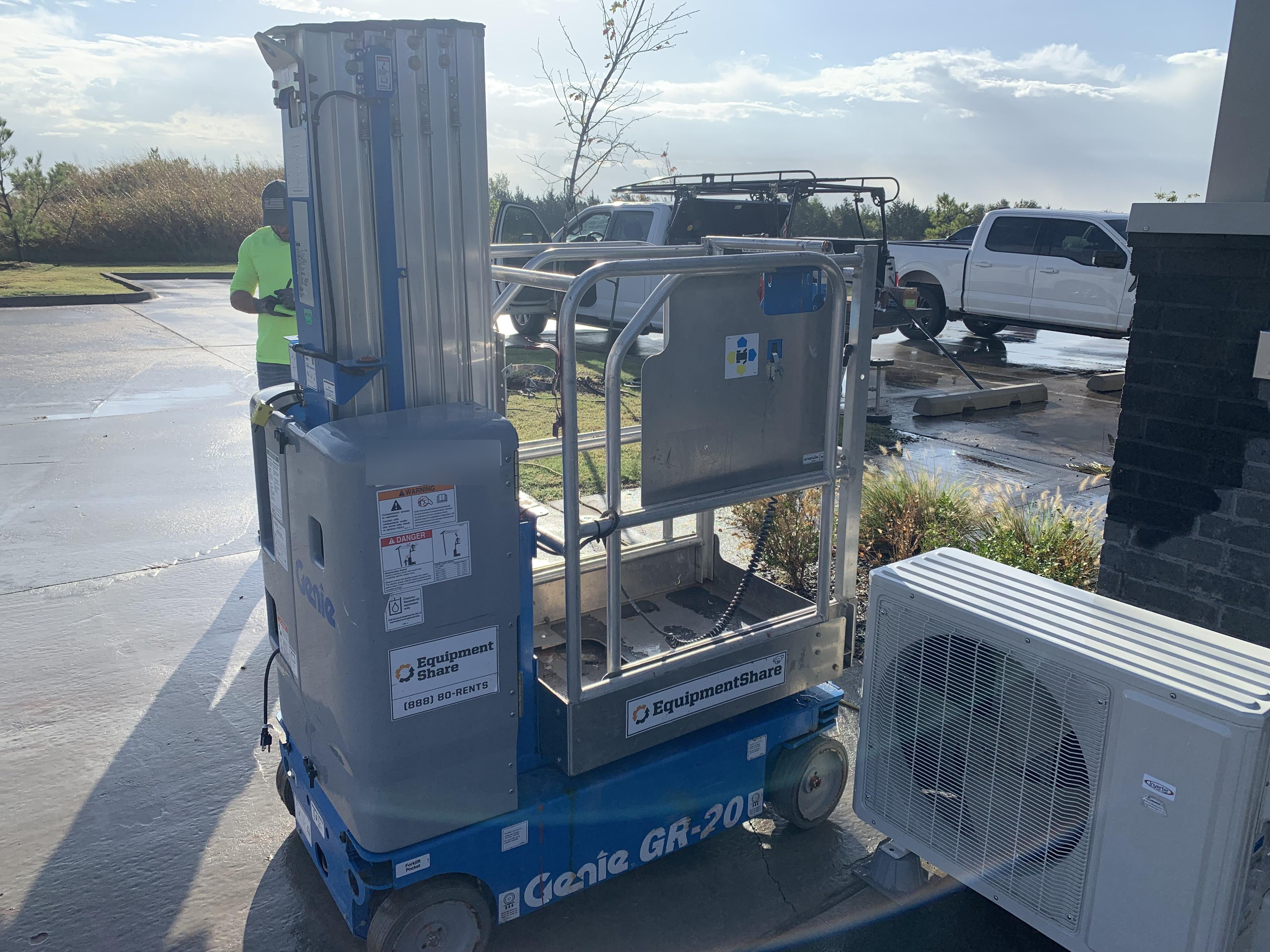 2019 GENIE GR-20
