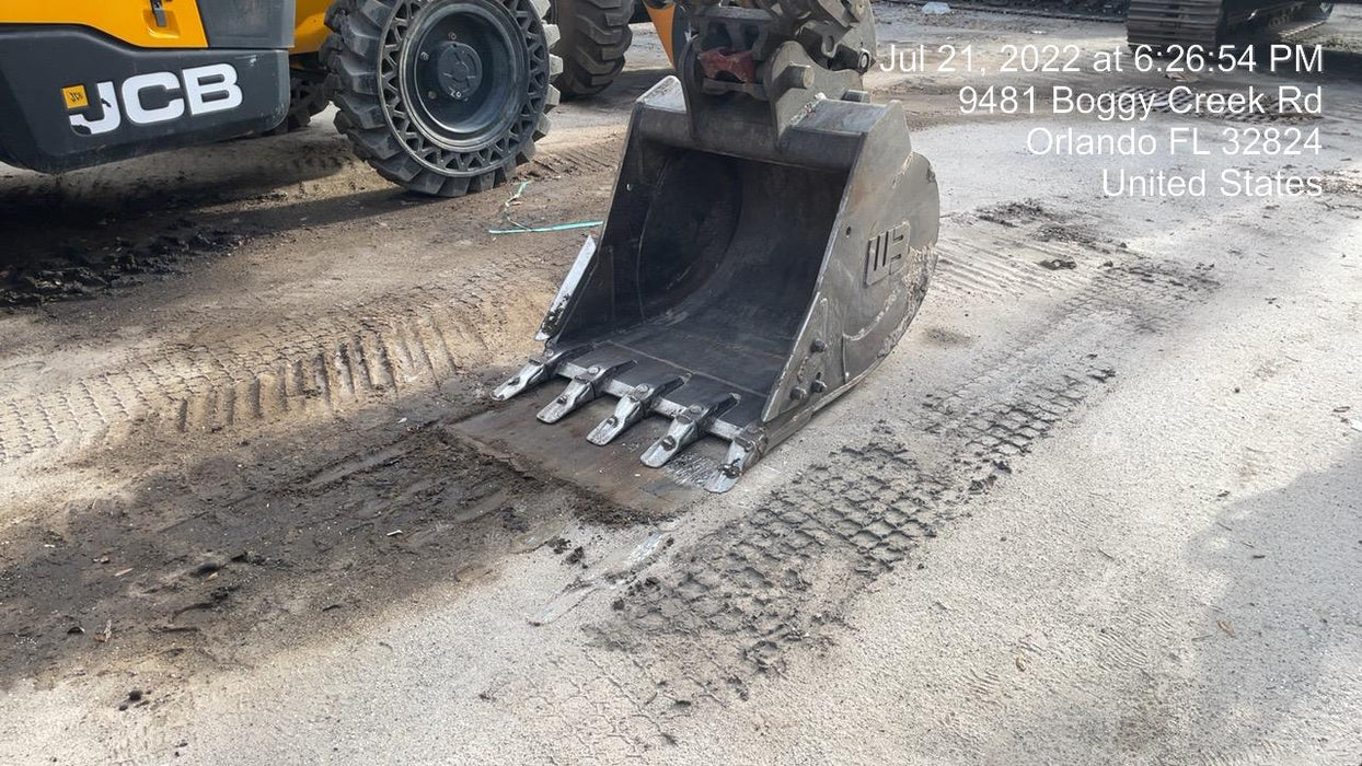 2019 WERK-BRAU 36" Bucket, 15K-19K Excavator - Werk-Brau