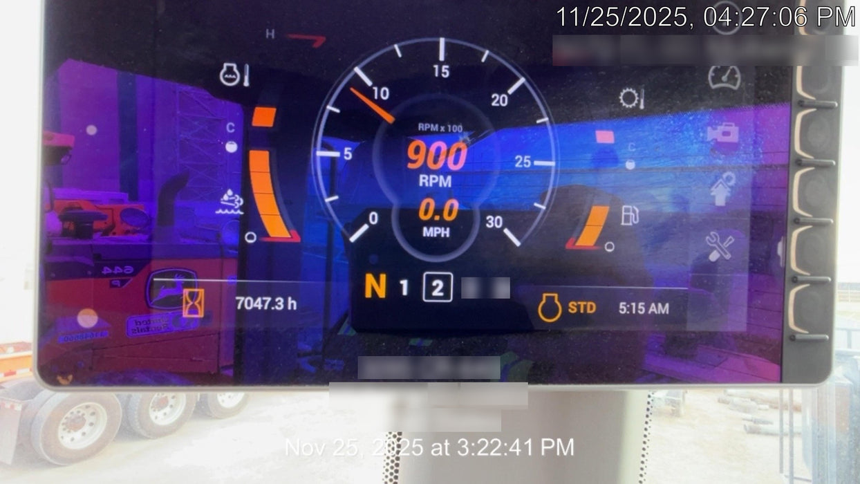 2017 Case 821G CLOSED CAB, JRB 418 STYLE HYD COUPLER