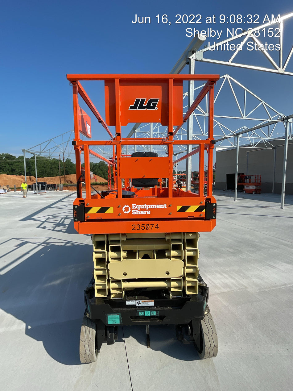 2022 JLG ES3246