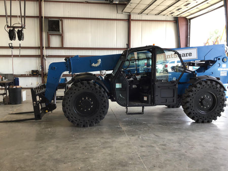 2019 Genie GTH-844 Cab/Heat/AC, Solid RT Tires, LED Work Lights, Beacon 60" QA Carriage, 48" Forks