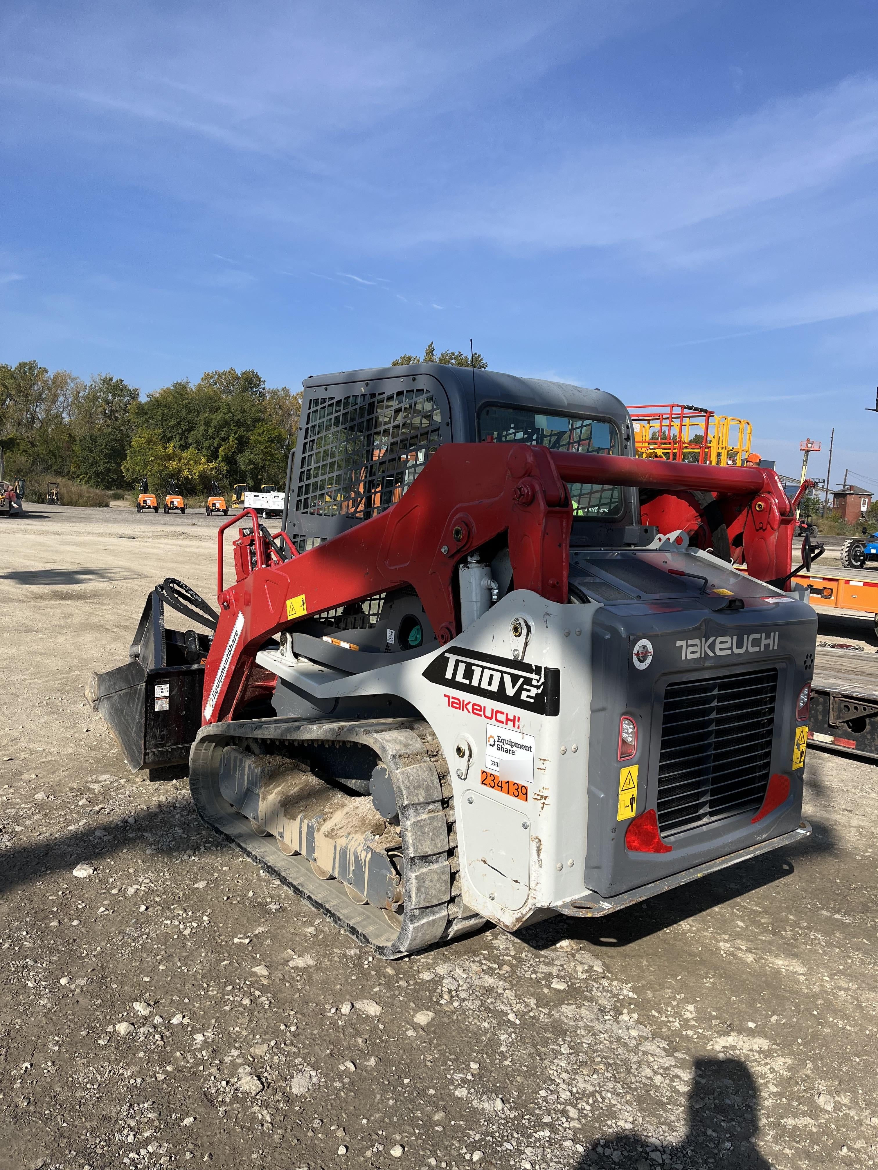 2022 TAKEUCHI TL10V2-CR