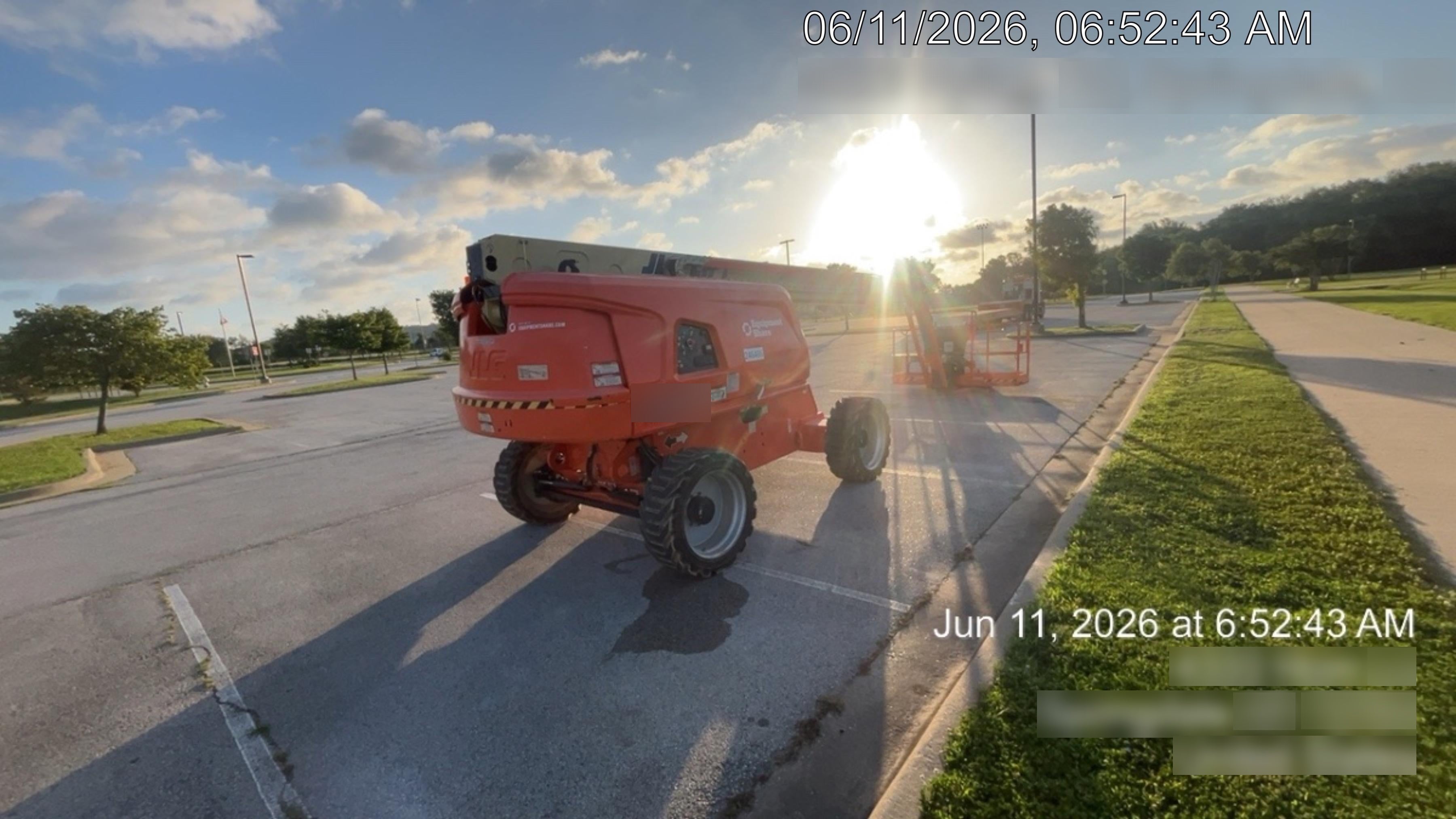 2022 JLG 660SJ