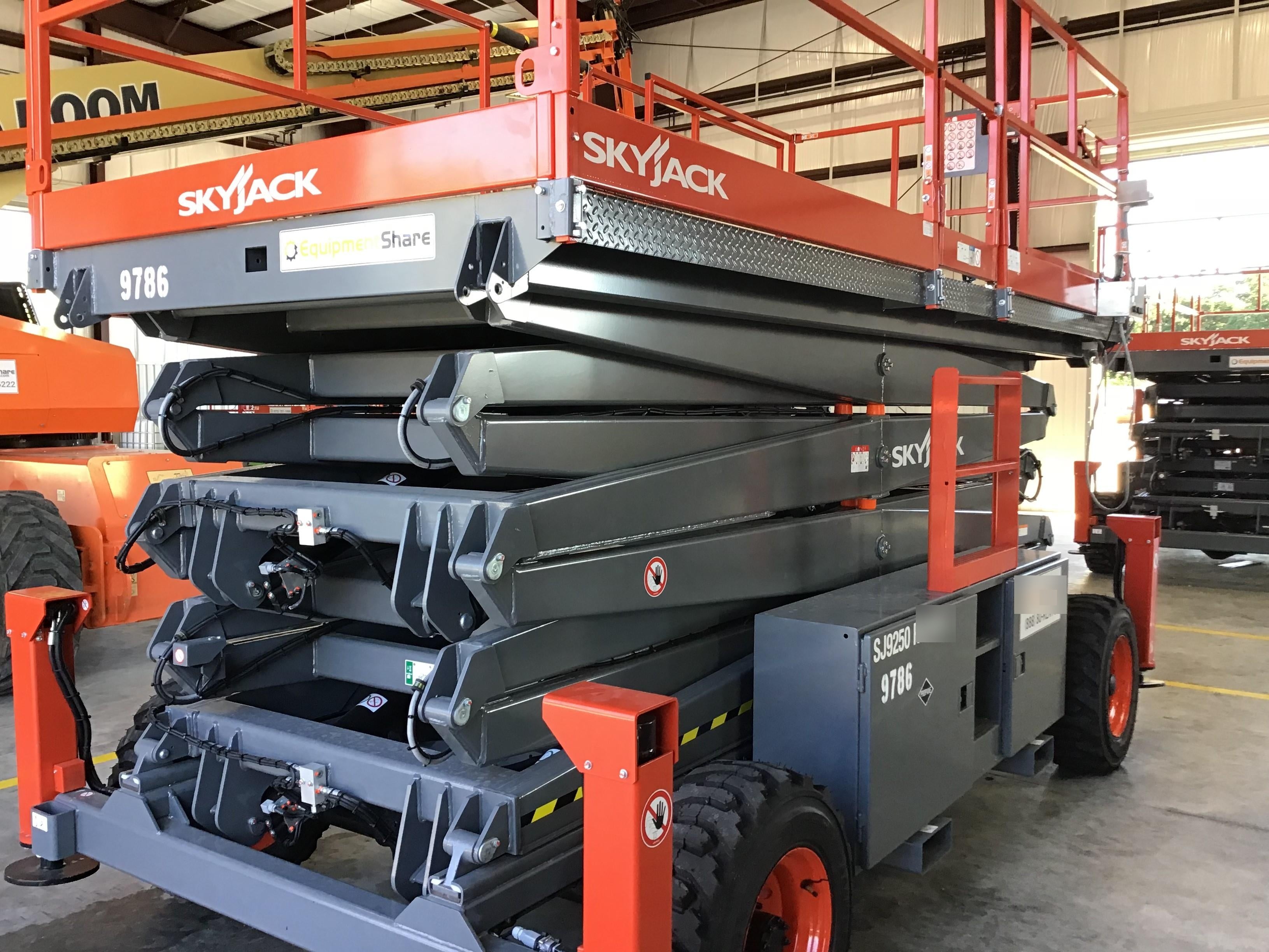 2018 SKYJACK SJ9250 RT