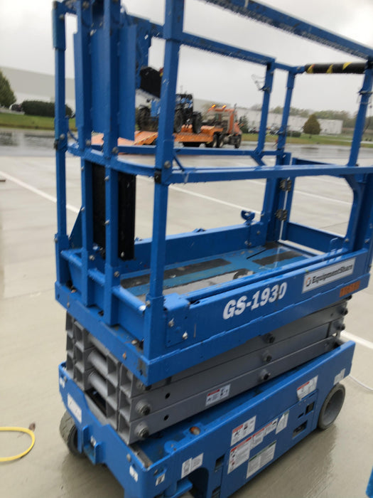 2020 Genie GS-1930 Solid Non Marking Tires, Beacon, Folding rails with half height swing gate