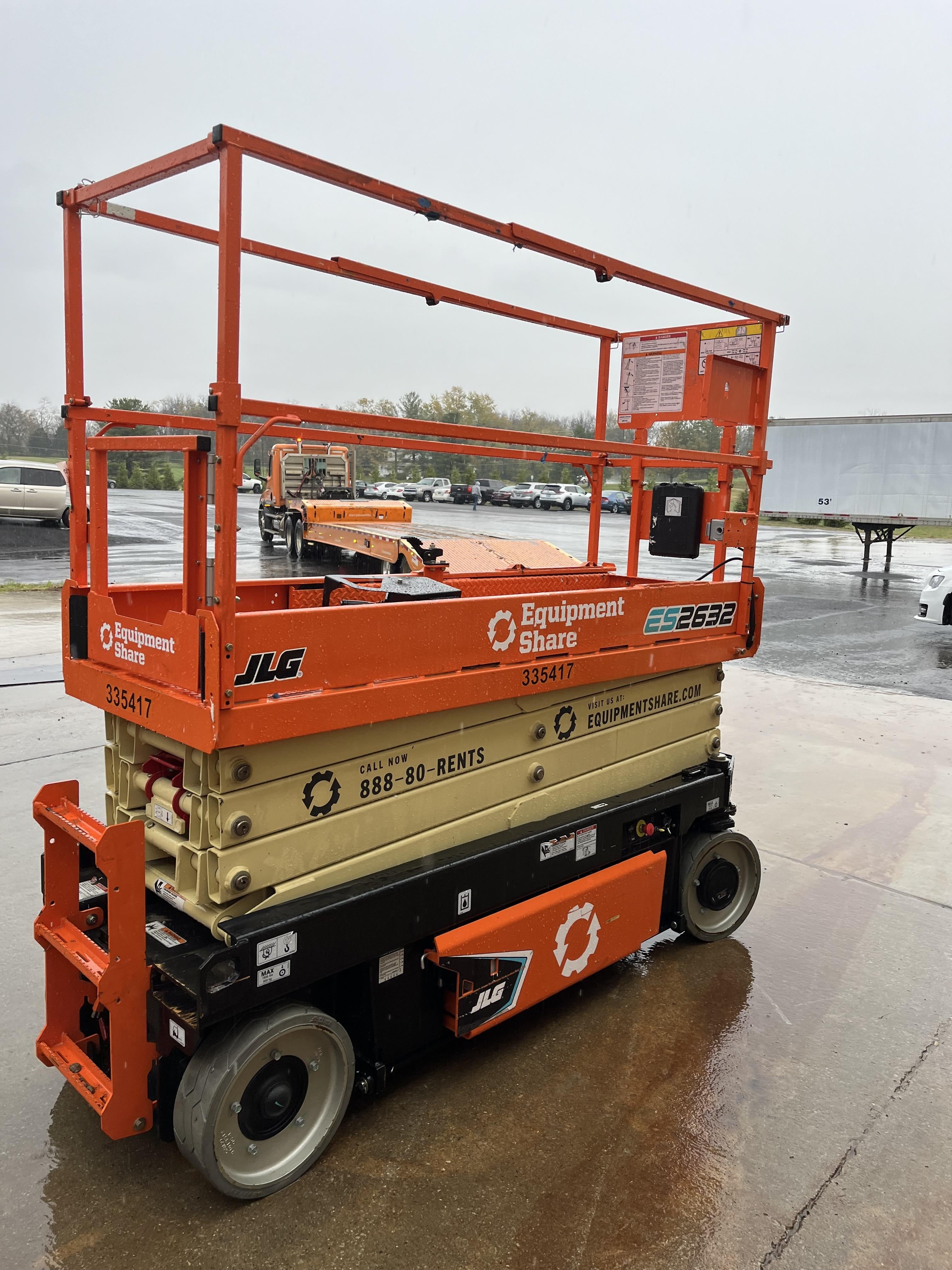 2023 JLG ES2632