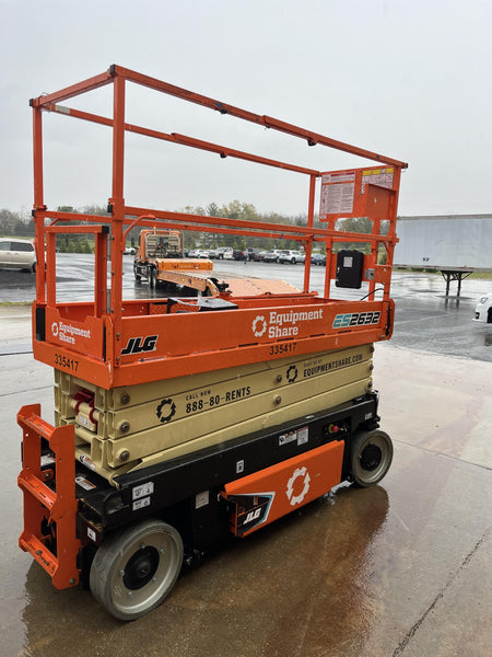2023 JLG ES2632
