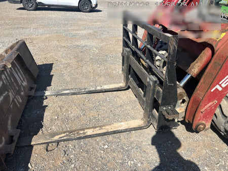 2024 ARROW MATERIAL HANDLING 48" Pallet Forks - Arrow