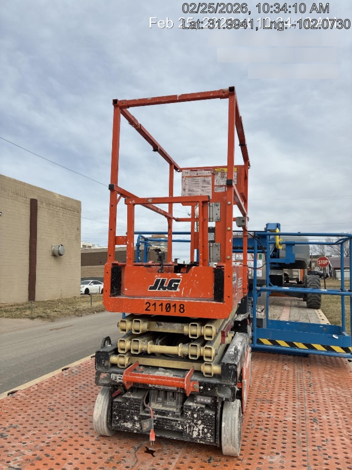 2022 JLG ES1330L