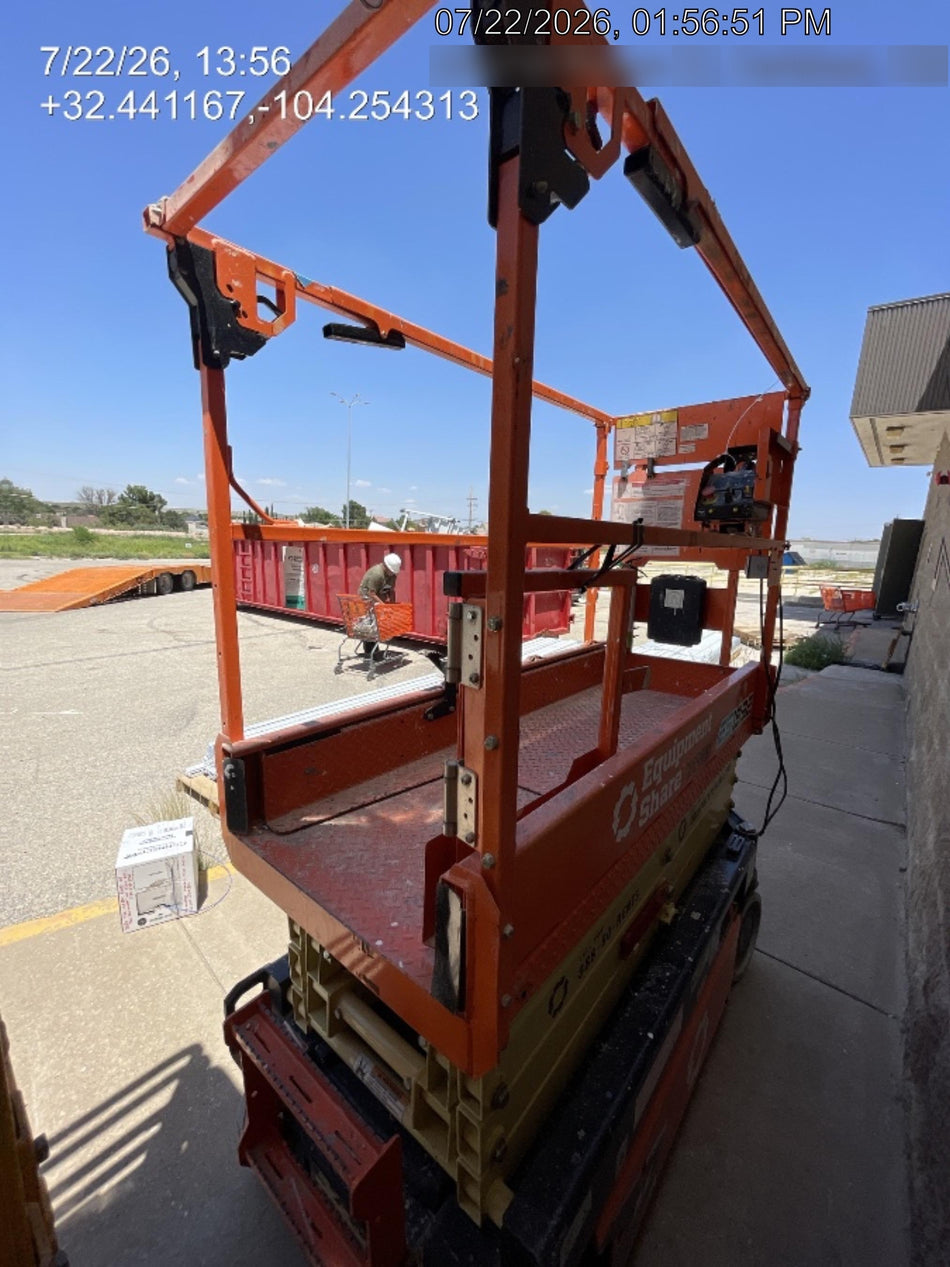 2022 JLG ES1932