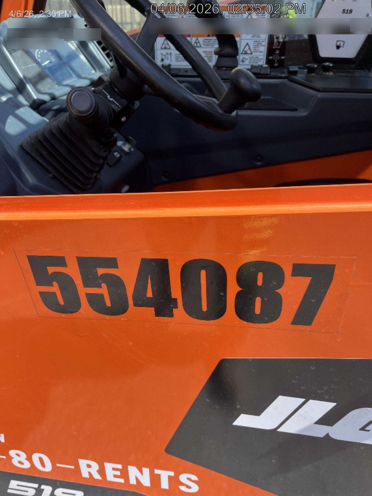 2025 JLG 519