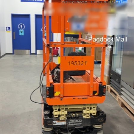 2021 JLG ES1330L